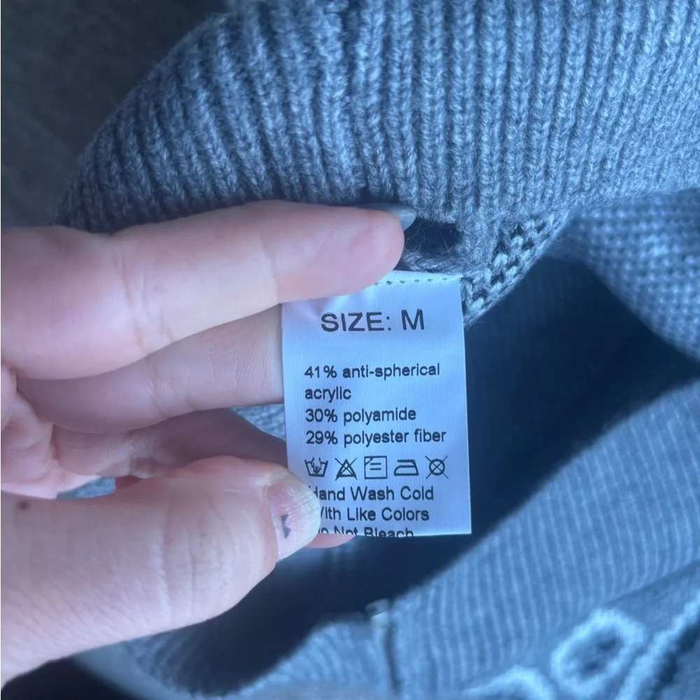 NWOT Gray Bandana Zip-Up Sweater Size Medium - Picture 9 of 10